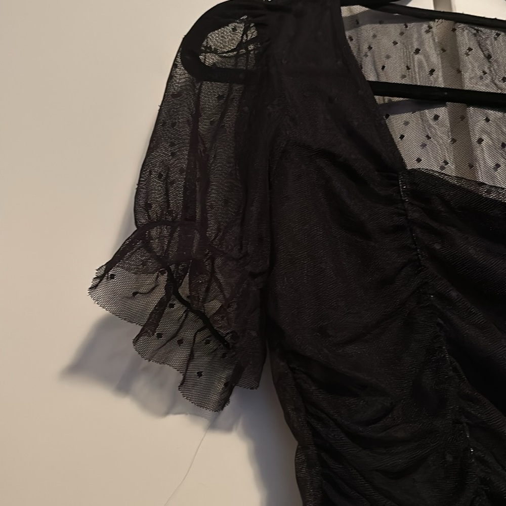 Square neck puff sleeve cropped top - Picture 3 of 5